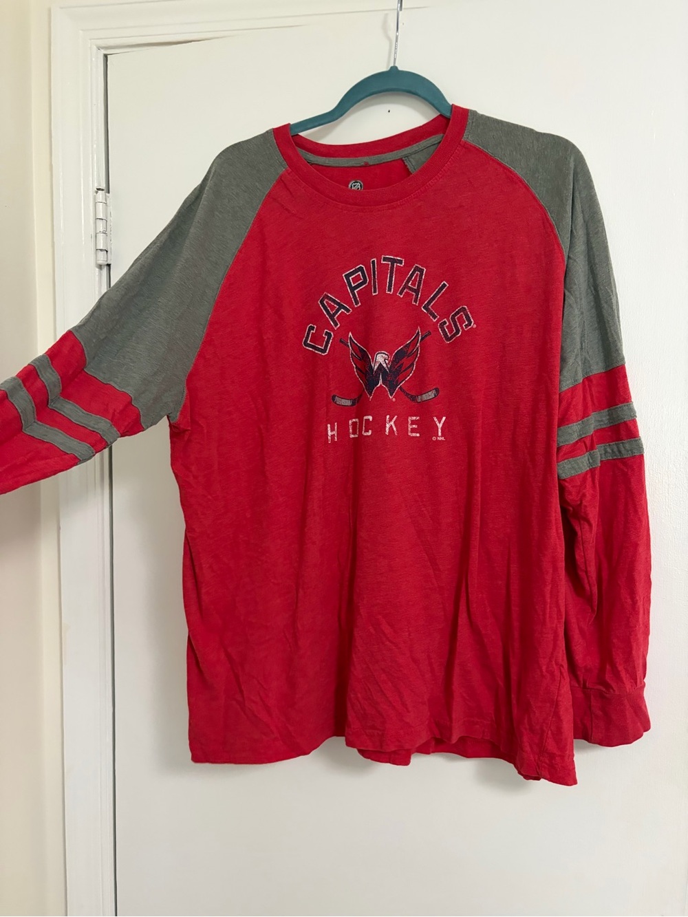 Capitals NHL Long-Sleeve Shirt
